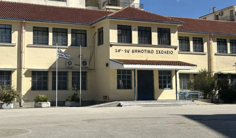 Schulgebäude in Serres: Putzabfall führt zu Fernunterricht