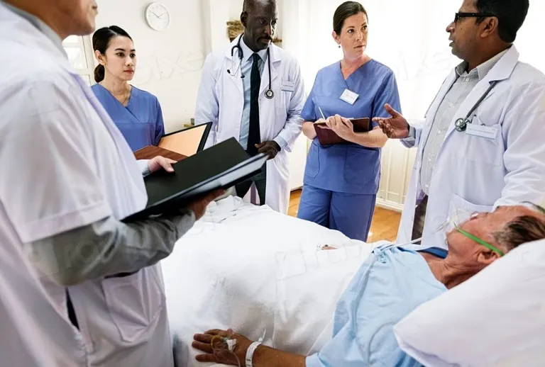 Microsoft AI Chatbot Medizin: Übertrifft Ärzte bei komplexen Diagnosen