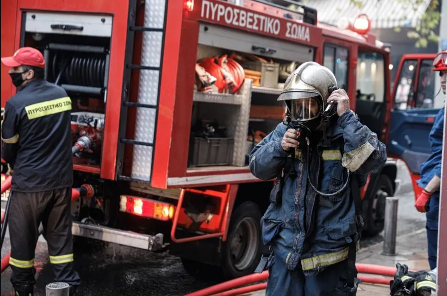Tragischer Hausbrand in Achaia: Mann leblos geborgen