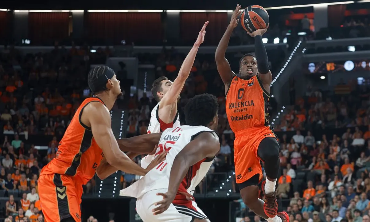 TJ Shorts Valencia dominiert den Euroleague-Saisonstart