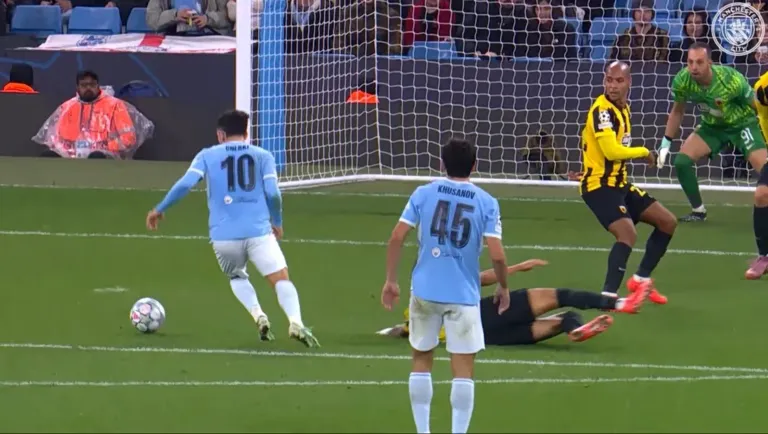 Rayan Cherki Manchester City: Brillanz gegen AEK Athen im Fokus