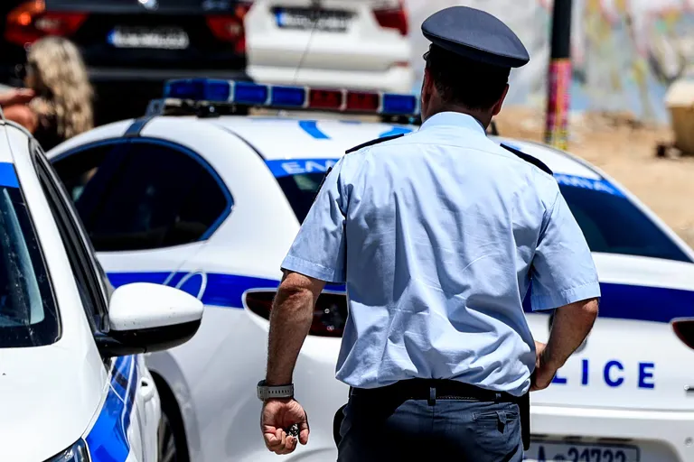 Einbruch in Geschäfte in Veroia: Drei Jugendliche festgenommen